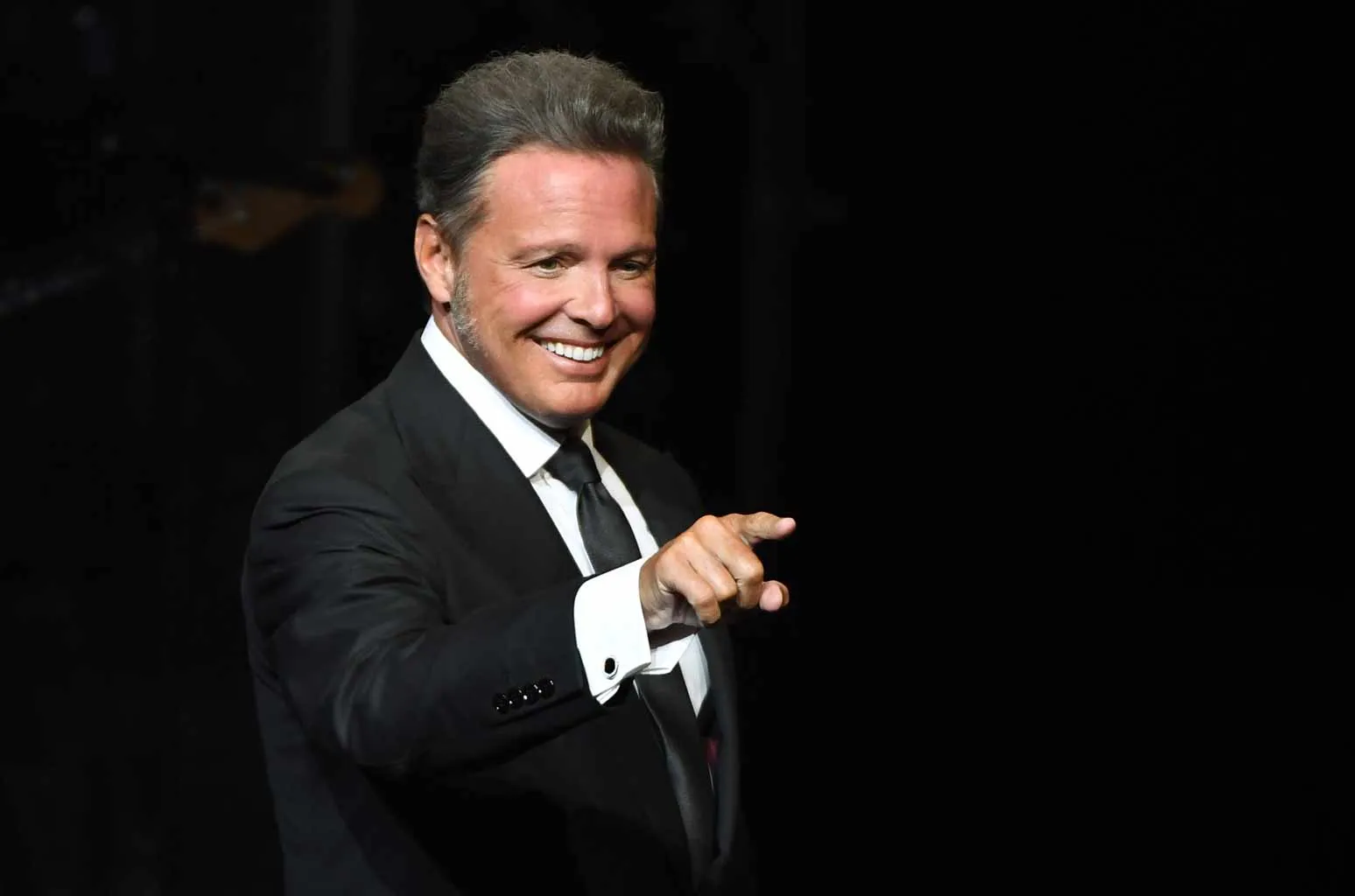 Luis Miguel Tickets 2025 Glendale Az Nicol Anabelle
