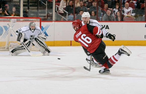 Arizona Coyotes vs. Los Angeles Kings at Gila River Arena