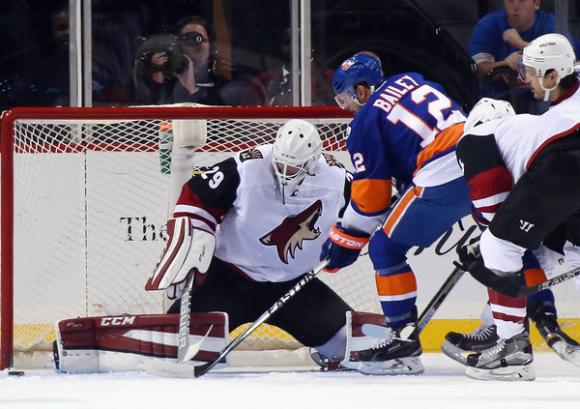 Arizona Coyotes vs. New York Islanders at Gila River Arena