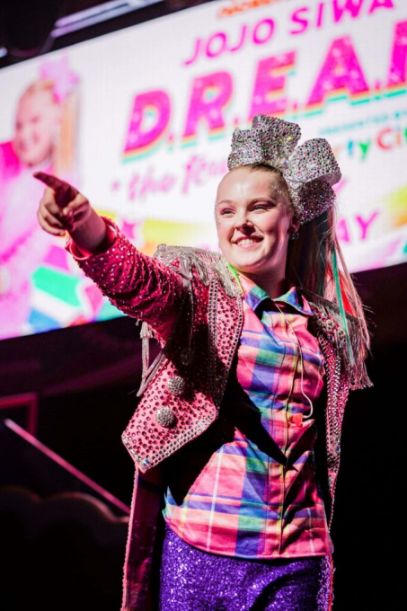 JoJo Siwa at Gila River Arena